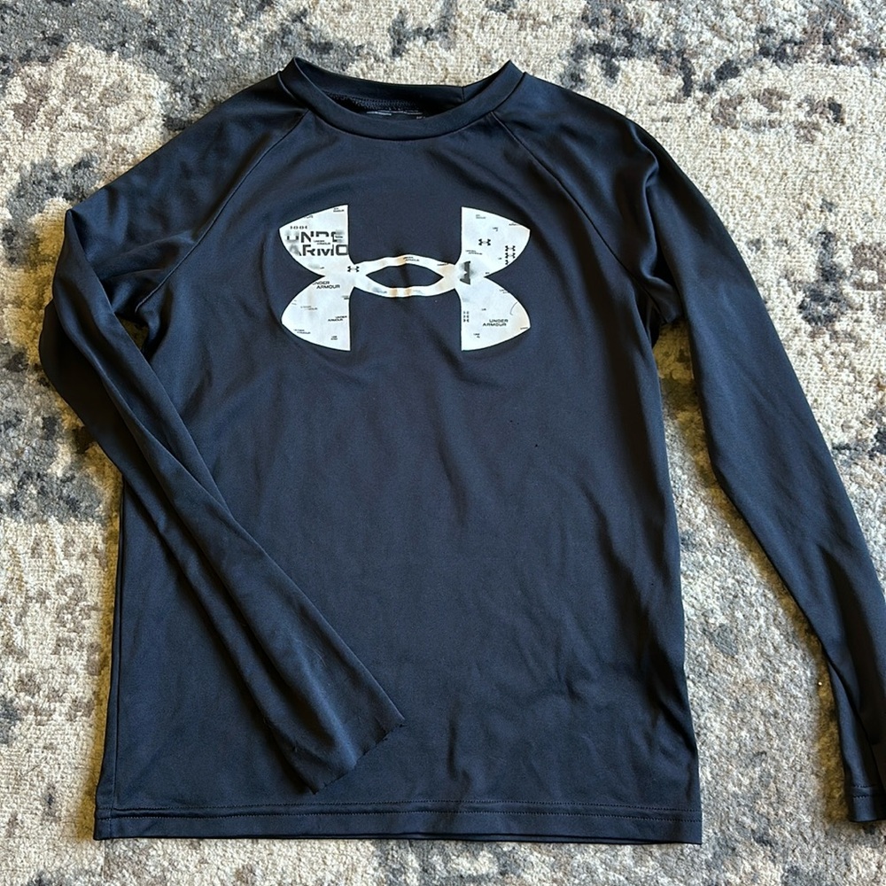 Under Armour long sleeve shirt
